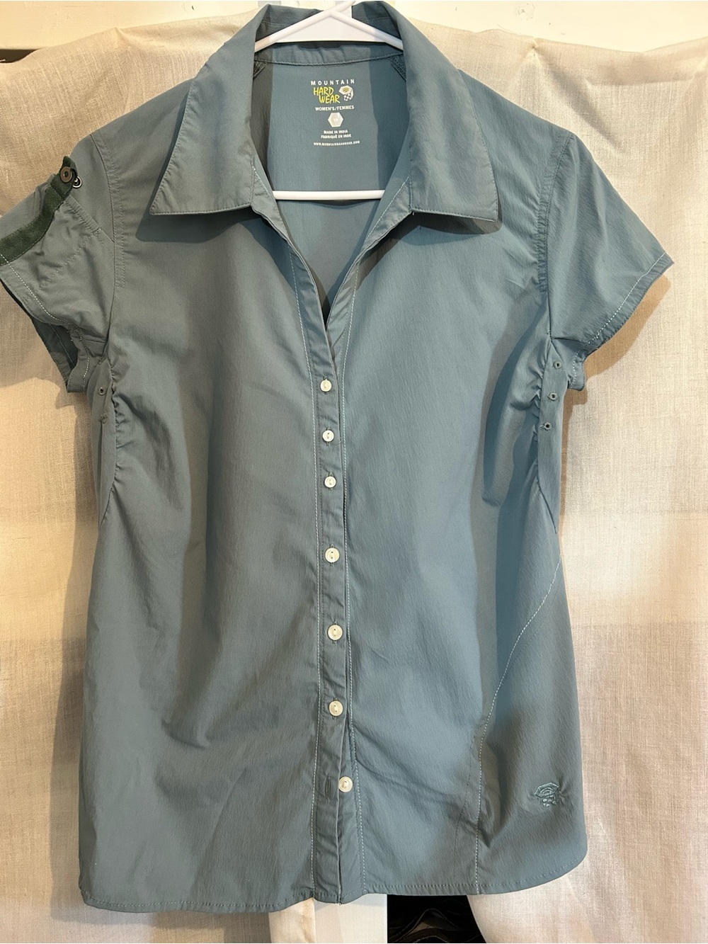 Mountain Hardwear Women's Button-Front Short Sleeve Shirt in Slate Blue